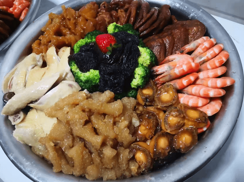 同心同行,共创未来,丽的月子创始人谢建洪受邀出席年会并发表重要讲话