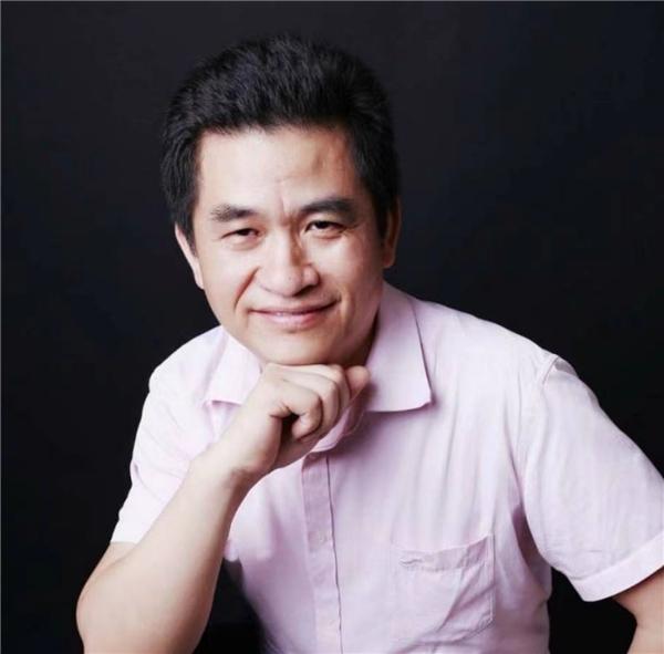 自媒体老温专访行业热点人物|福馨月子中心董事长王俊为爱而行,种善得福